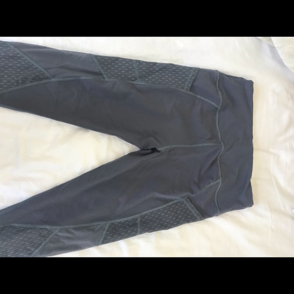 Victoria Secret leggings - Picture 3 of 4